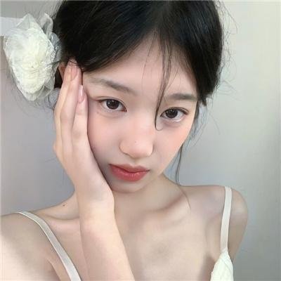梅兰妮·达罗封面